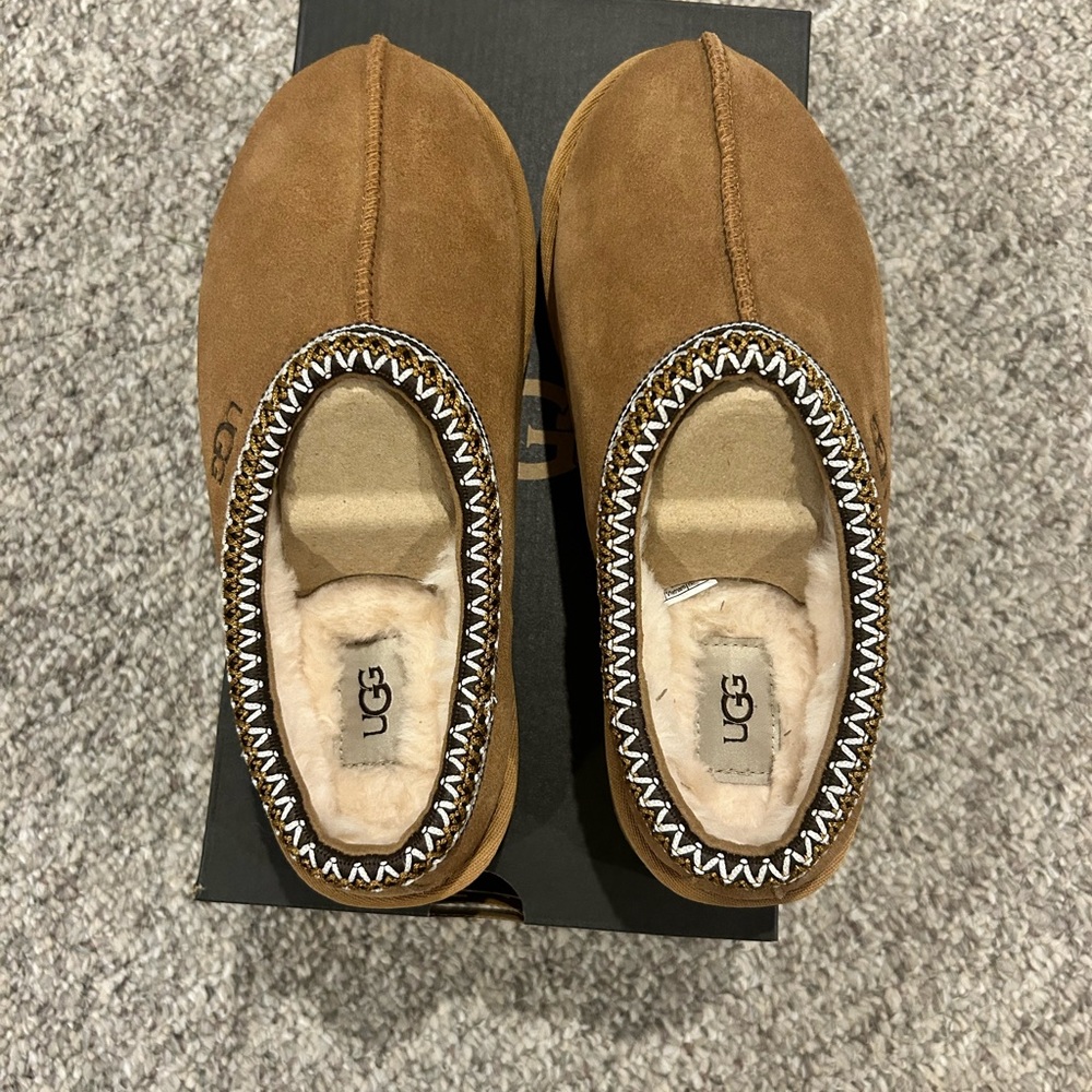 NWT Ugg Tasman Slipper (Chestnut) size 7 for men or fits size 8 womens